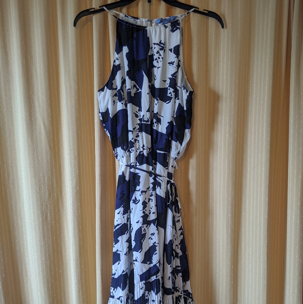 Vera Wang blue and white dress
